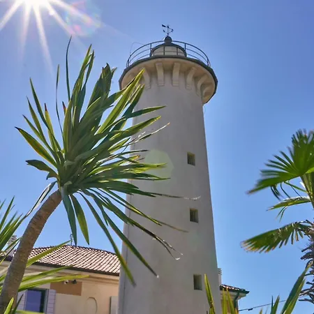 Villa Lovely House With Fenced Garden And Parking Bibione